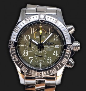 Breitling Avenger Chrono 45 Green